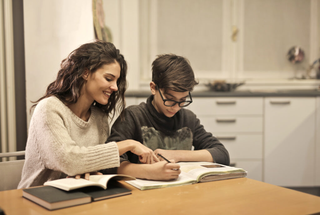 elder sister and brother studying at home 3769981 (1)